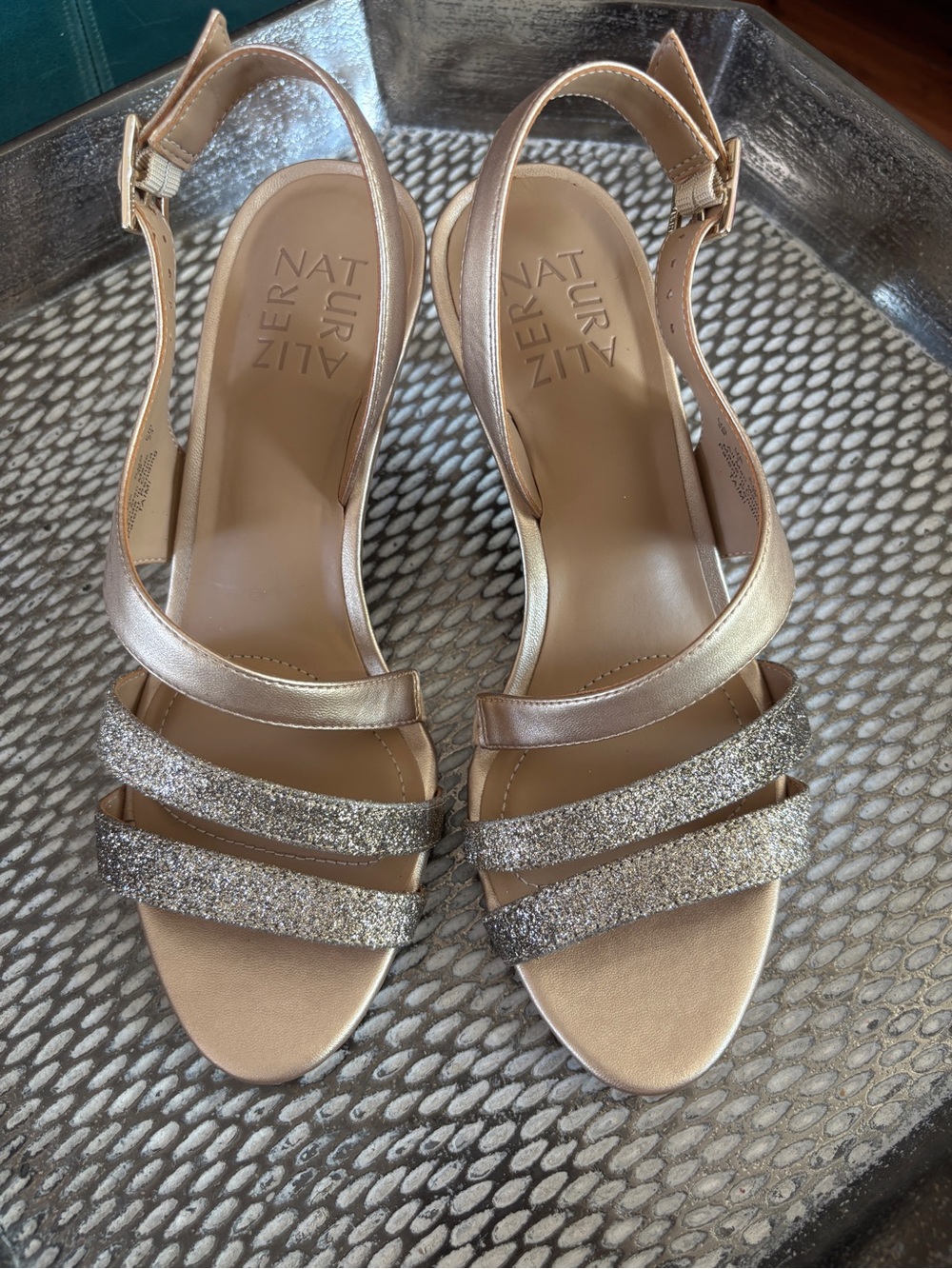 Naturalizer Taimi Gold Pearl Glitter Slingback Heels Sandals Sz 6M